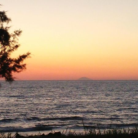 Irida Beach Resort Suites Kyparissia Exterior foto