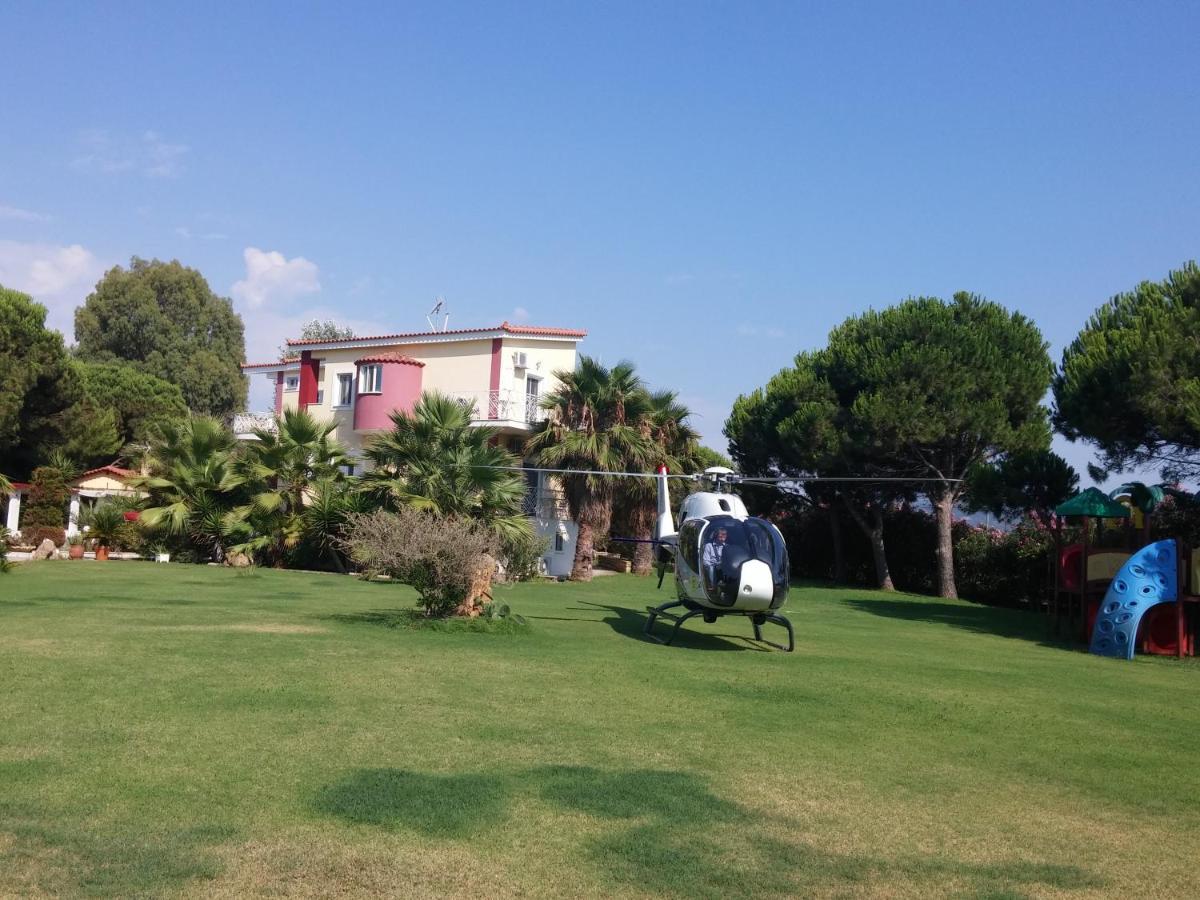 Irida Beach Resort Suites Kyparissia Exterior foto