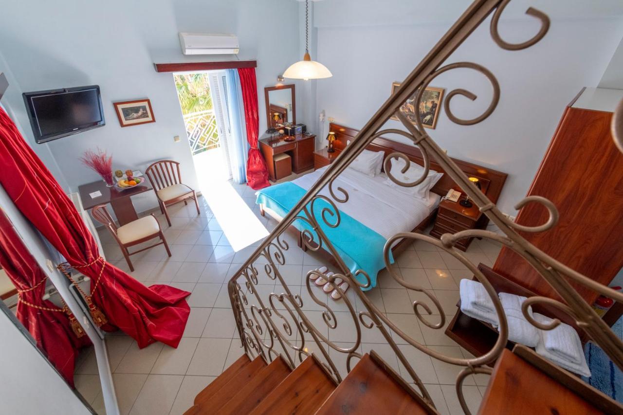 Irida Beach Resort Suites Kyparissia Exterior foto