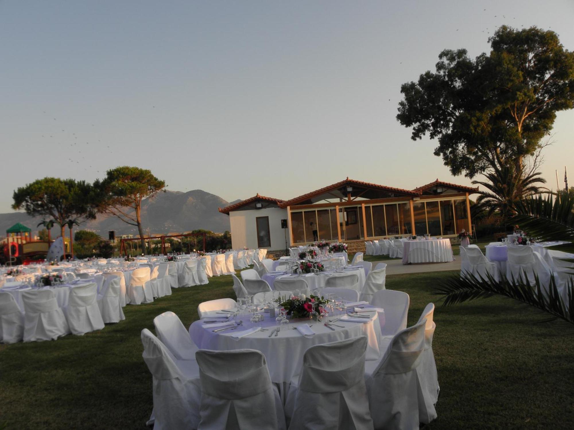 Irida Beach Resort Suites Kyparissia Exterior foto