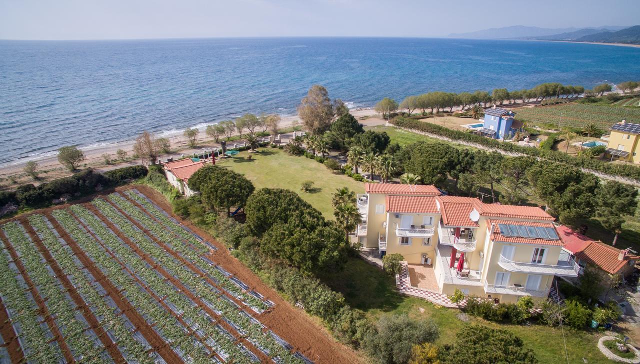 Irida Beach Resort Suites Kyparissia Exterior foto