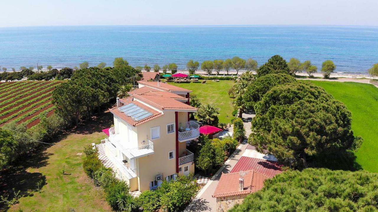 Irida Beach Resort Suites Kyparissia Exterior foto